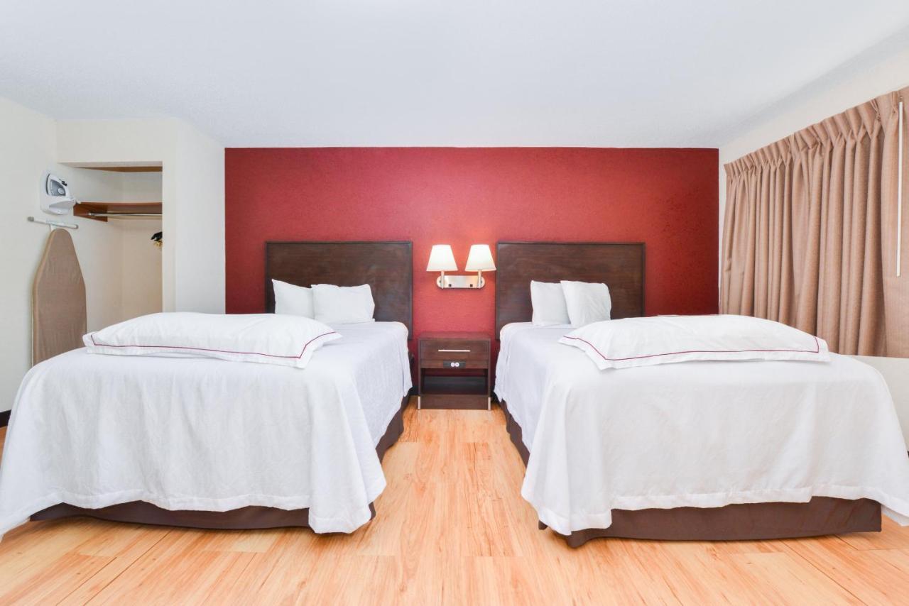 Red Roof Inn Plus+ & Suites Γκίλντφορντ Εξωτερικό φωτογραφία